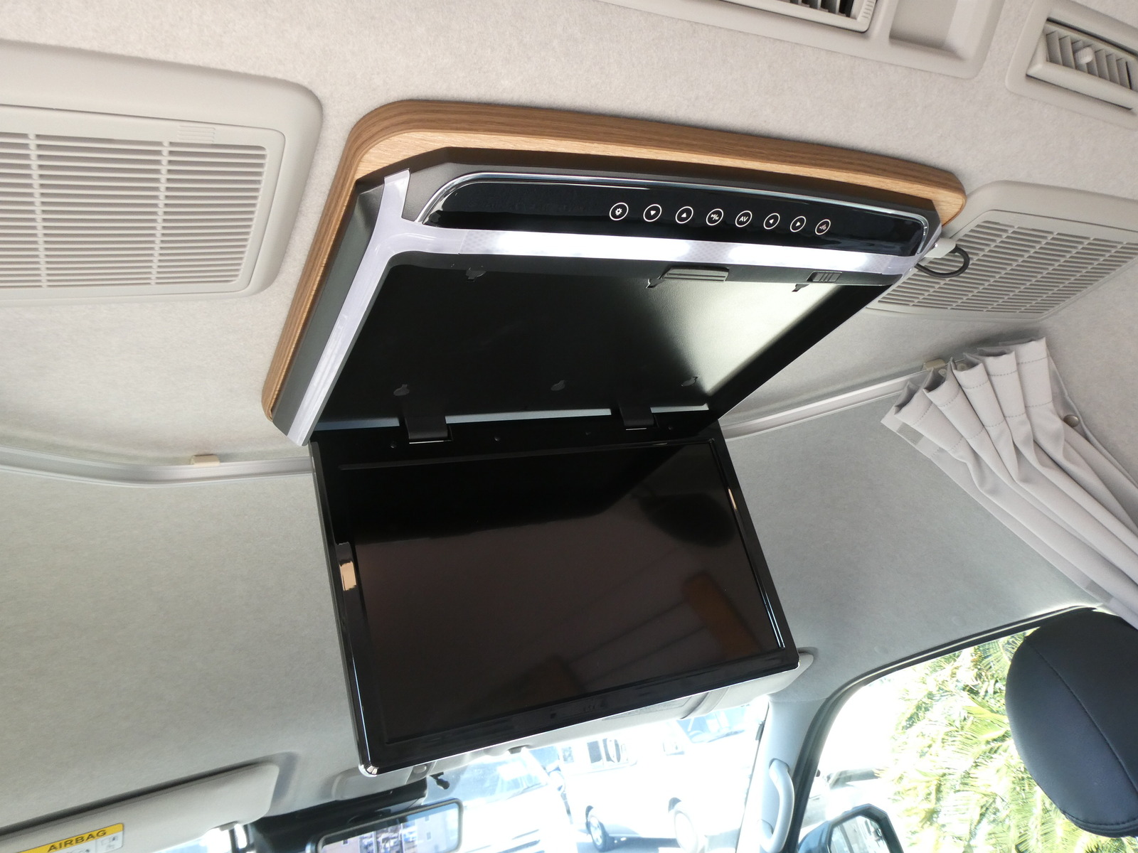 キャンピングカーバンコン