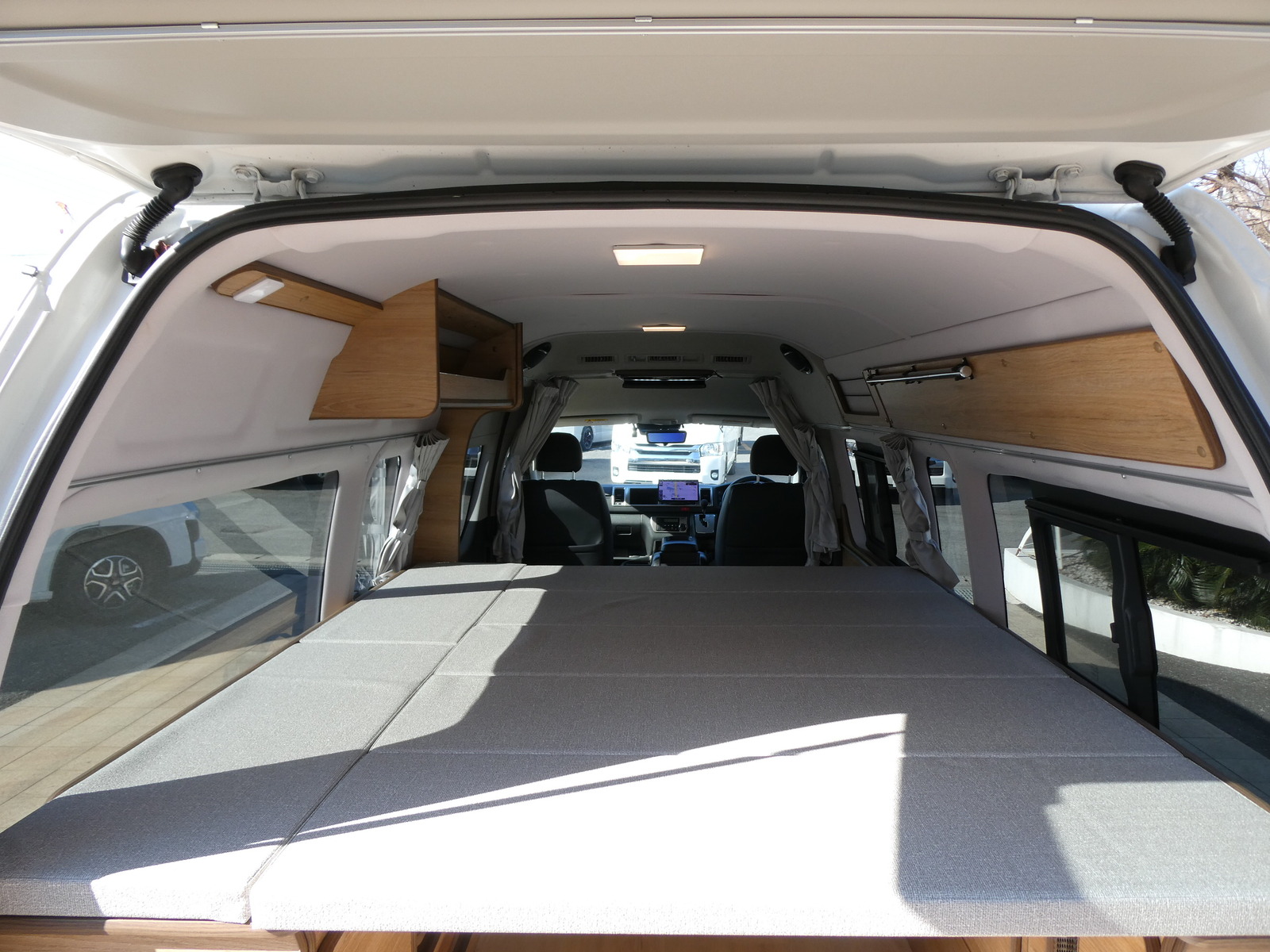 キャンピングカーバンコン