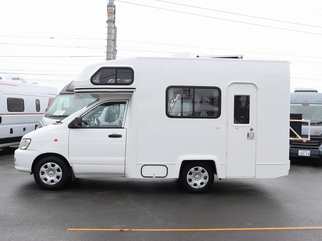 キャンピングカーキャブコン