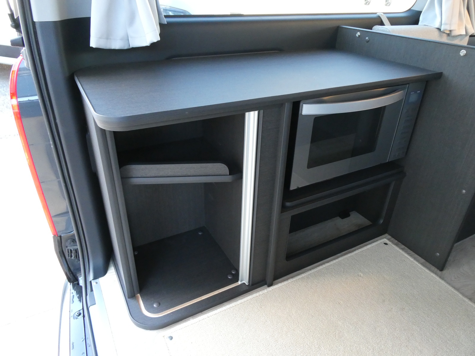 キャンピングカーバンコン