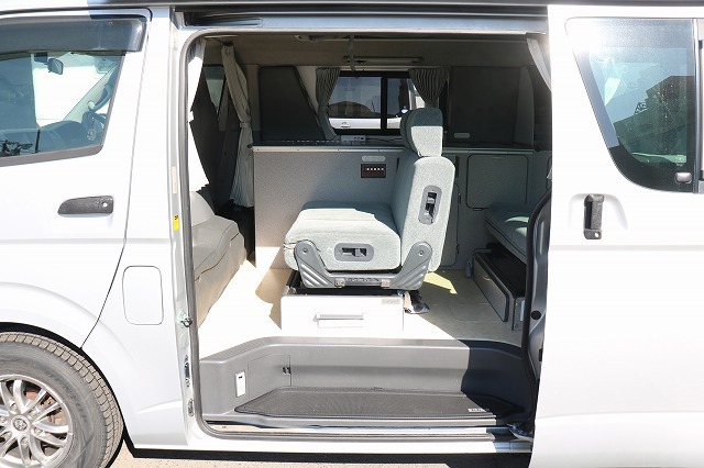 キャンピングカーバンコン