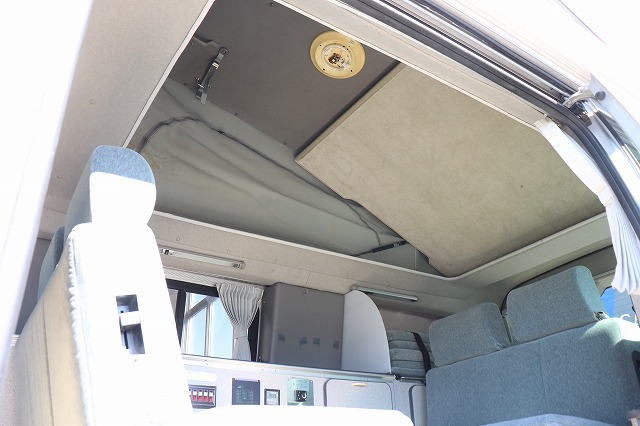 キャンピングカーバンコン