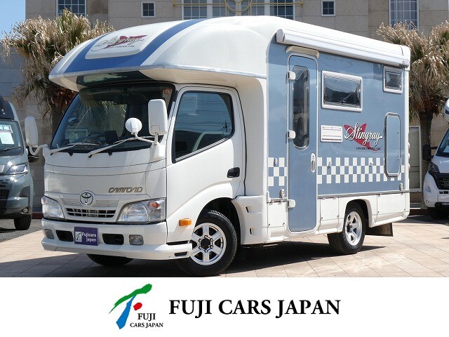 キャブコン ナッツRV　スティングレイ　窓クーラー　ソーラーパネル　FF