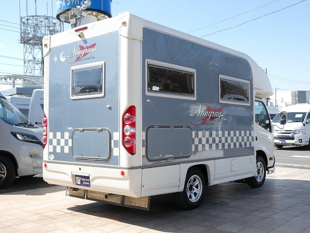 キャンピングカーキャブコン