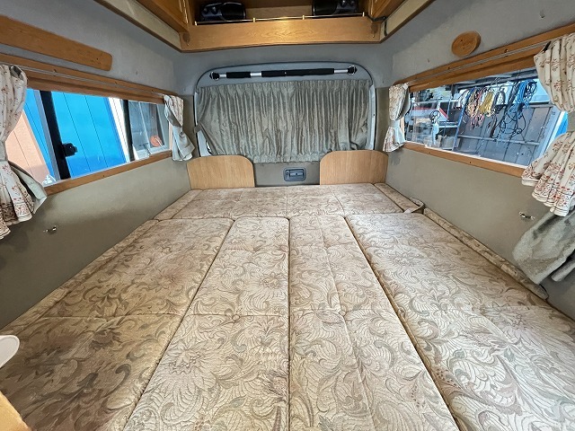 キャンピングカーバンコン