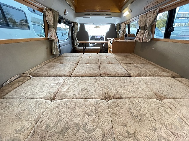 キャンピングカーバンコン