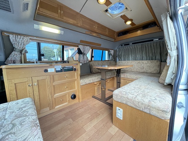 キャンピングカーバンコン