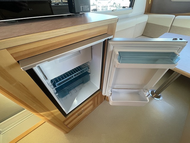 キャンピングカートレーラー