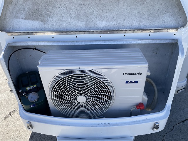 キャンピングカートレーラー