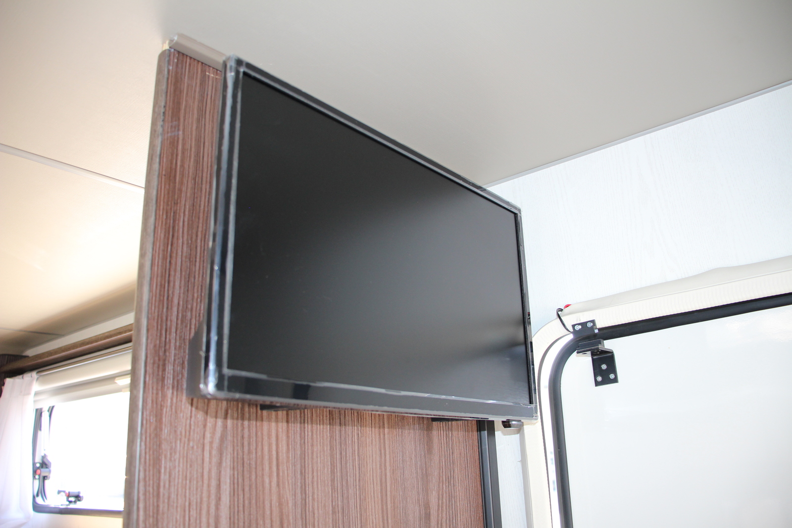 キャンピングカートレーラー