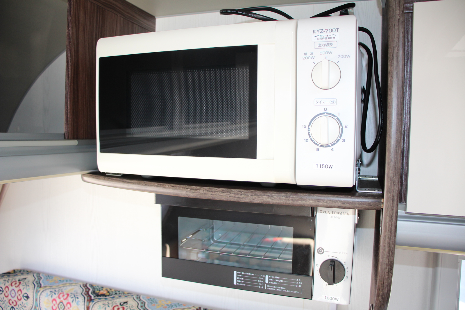 キャンピングカートレーラー