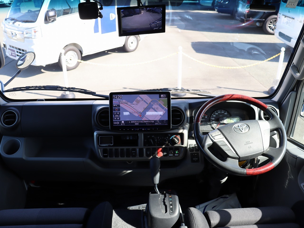 キャンピングカーキャブコン