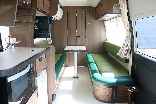 キャンピングカーバンコン