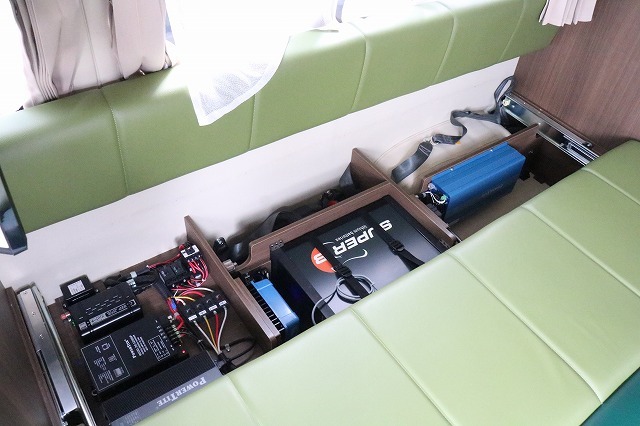 キャンピングカーバンコン