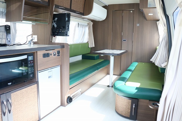 キャンピングカーバンコン