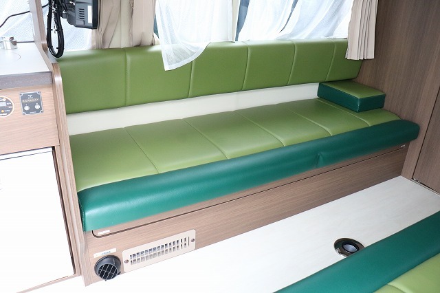 キャンピングカーバンコン