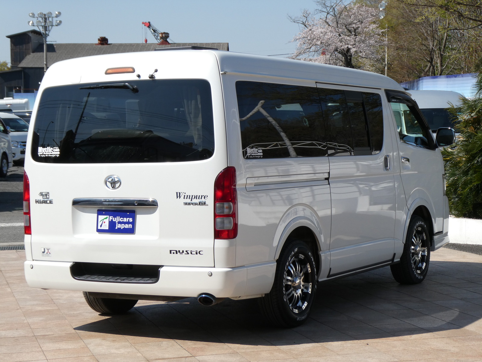 キャンピングカーバンコン