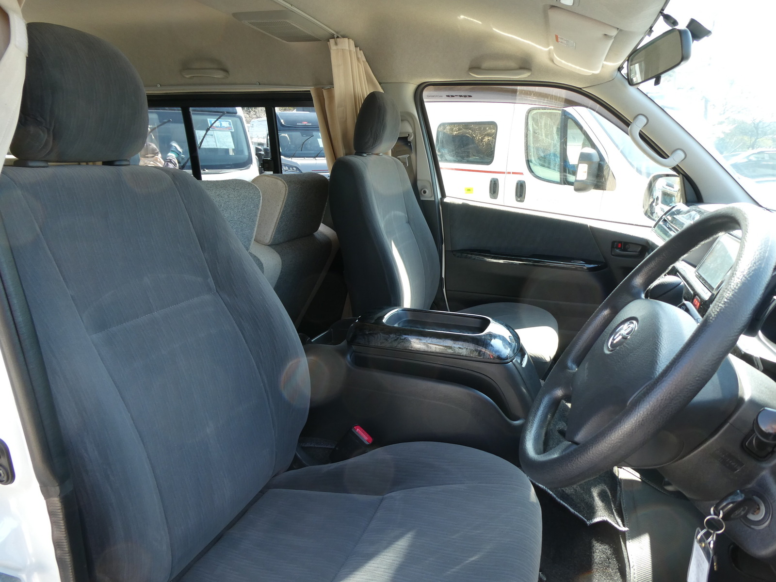 キャンピングカーバンコン