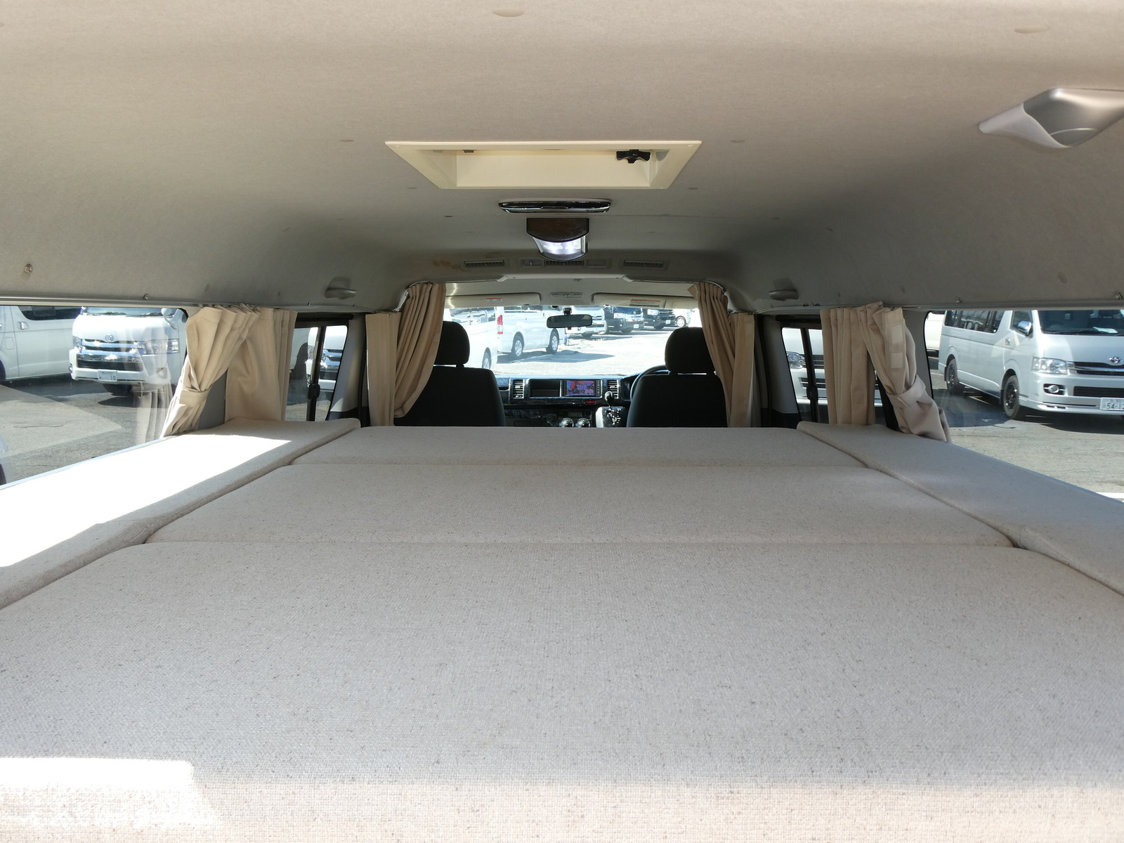 キャンピングカーバンコン