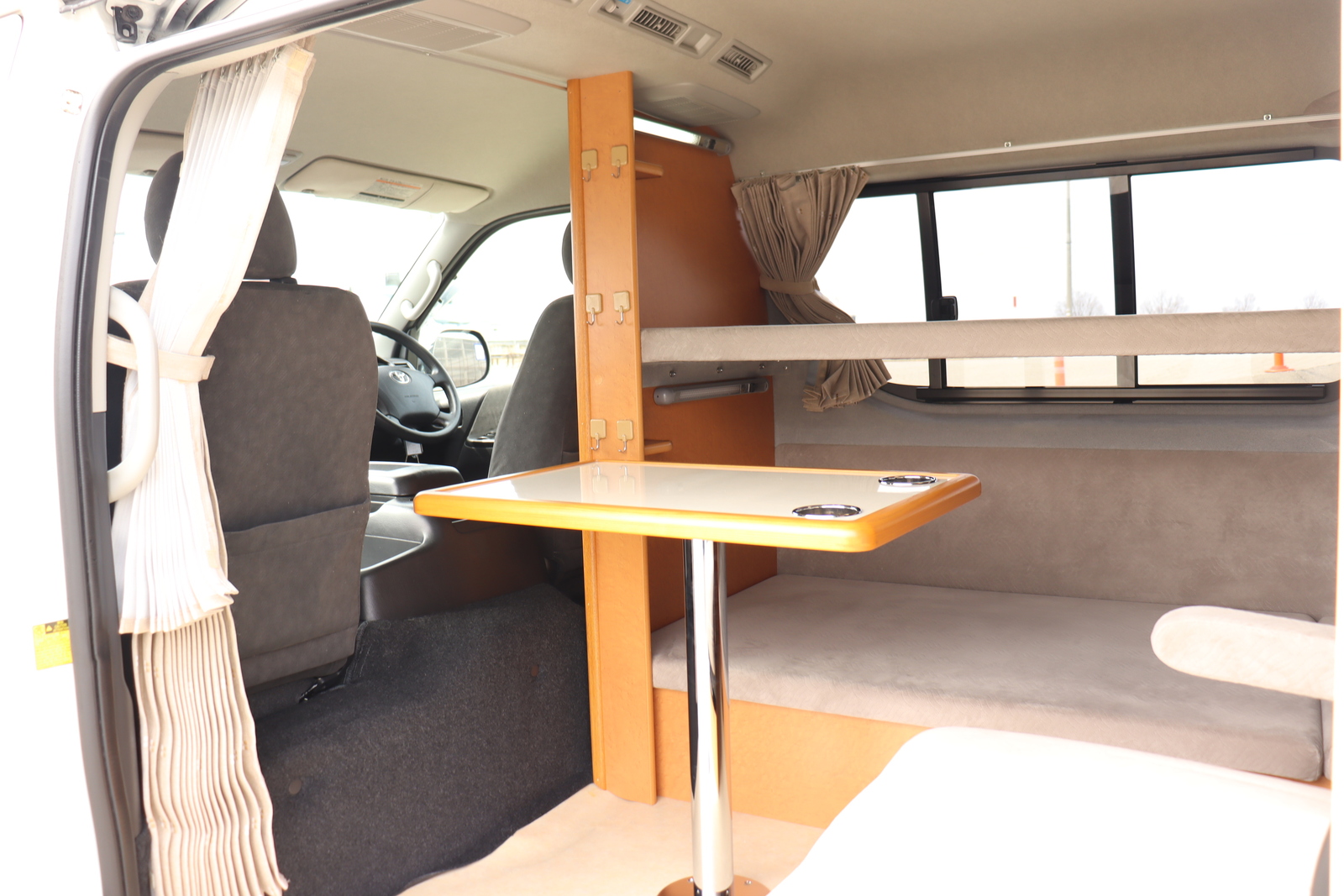 キャンピングカーバンコン