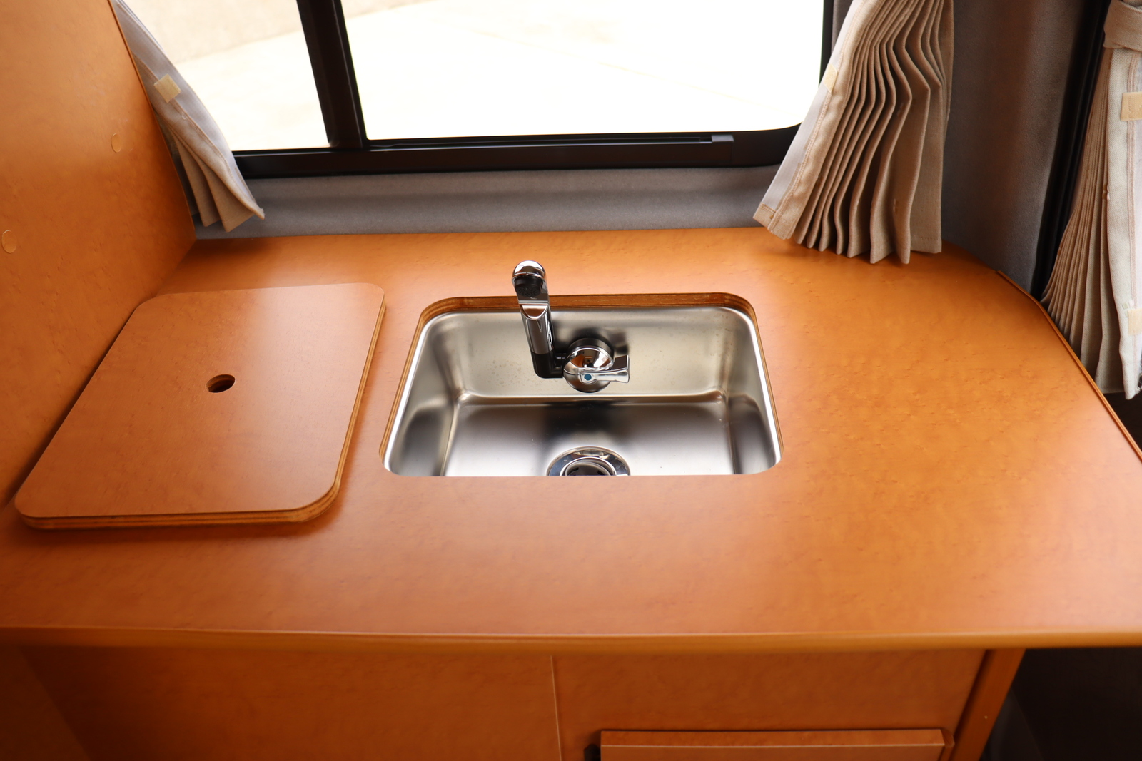 キャンピングカーバンコン