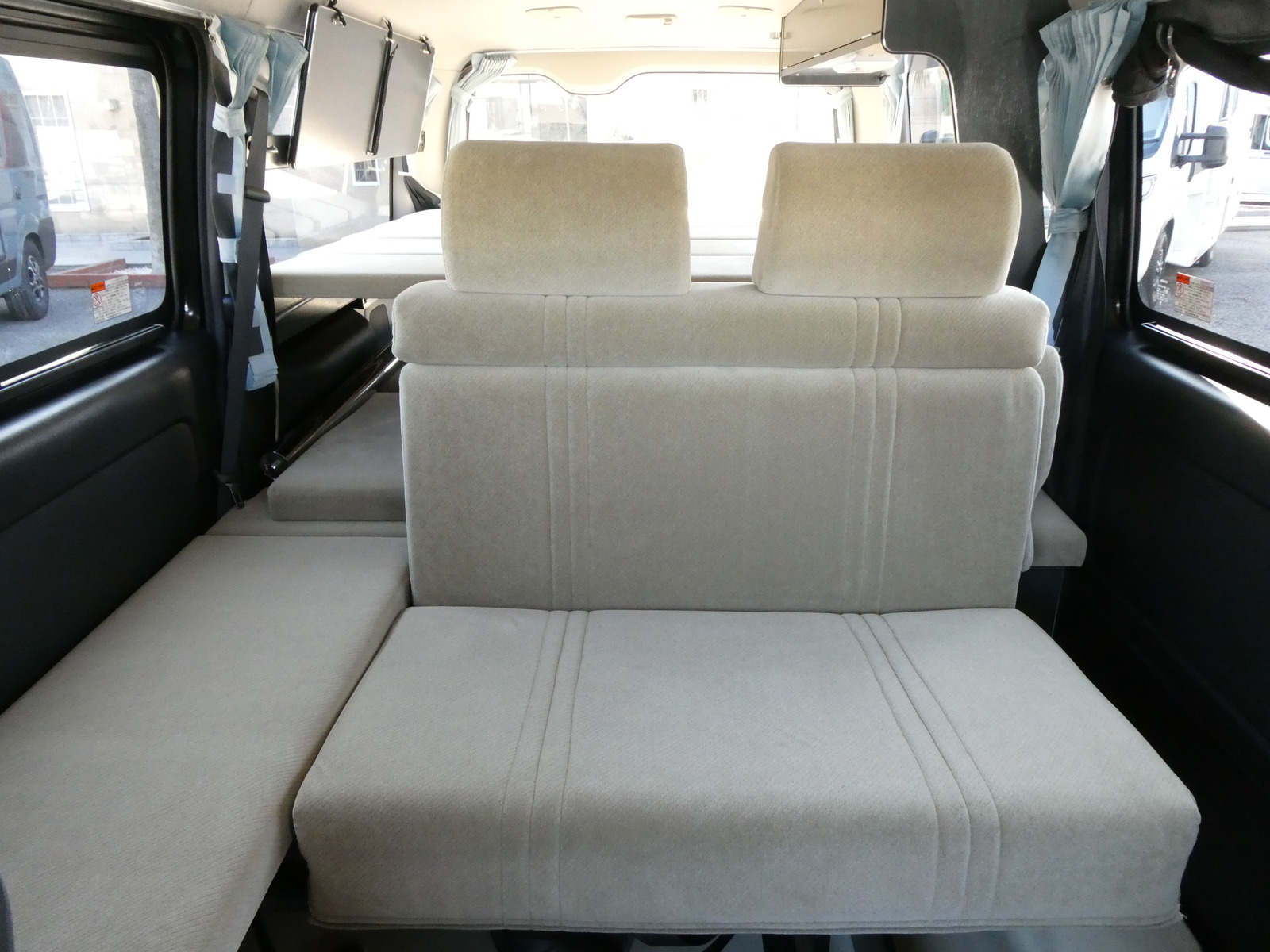 キャンピングカーバンコン