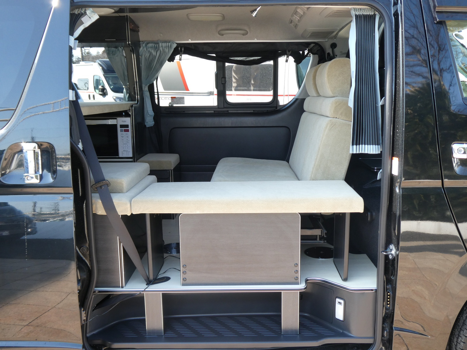 キャンピングカーバンコン