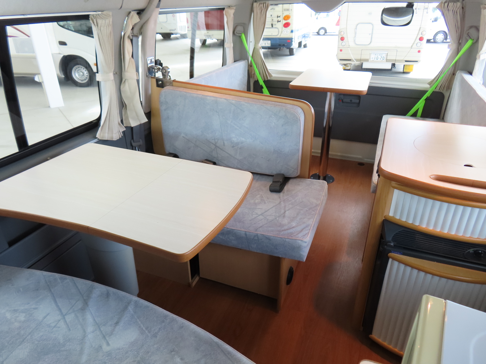 キャンピングカーバンコン