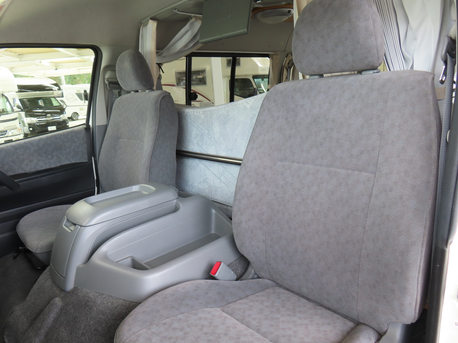 キャンピングカーバンコン