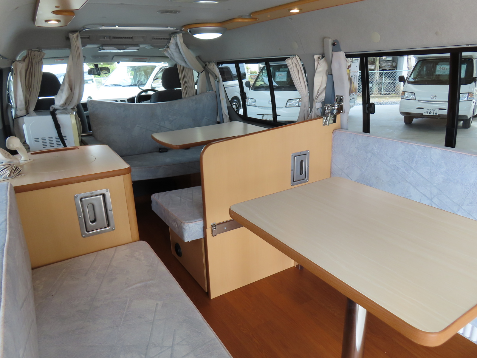 キャンピングカーバンコン