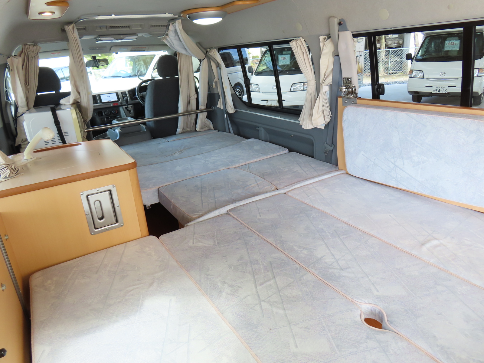 キャンピングカーバンコン