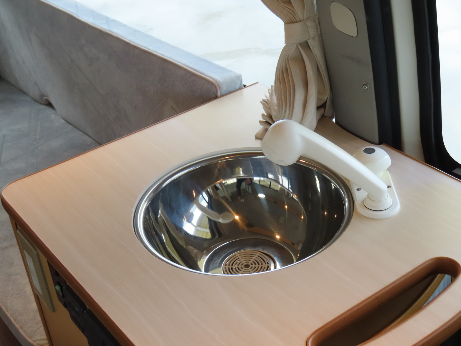 キャンピングカーバンコン