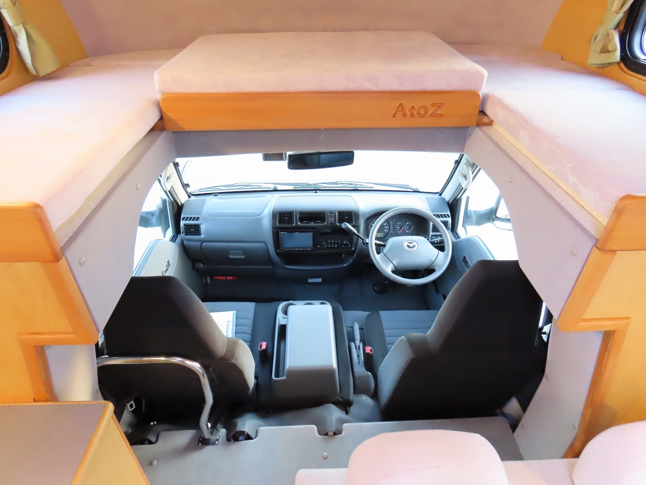 キャンピングカーキャブコン