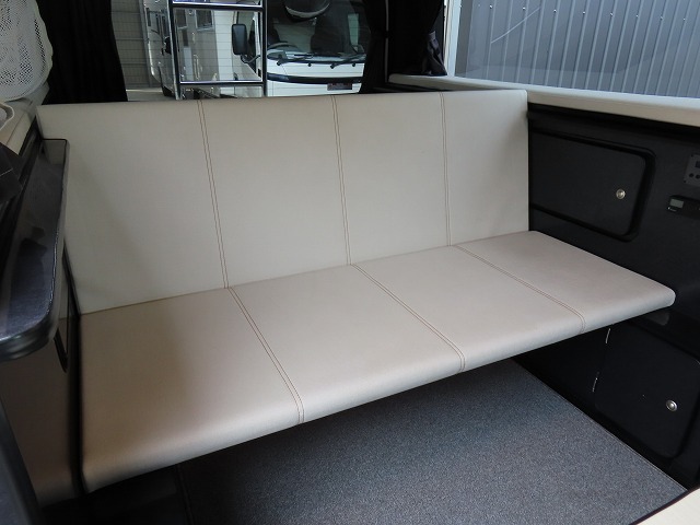 キャンピングカーバンコン