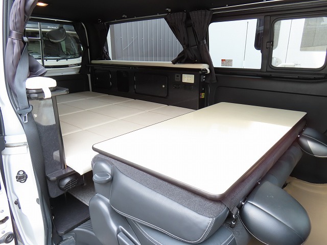 キャンピングカーバンコン