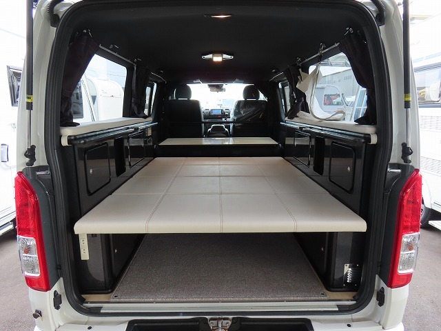 キャンピングカーバンコン