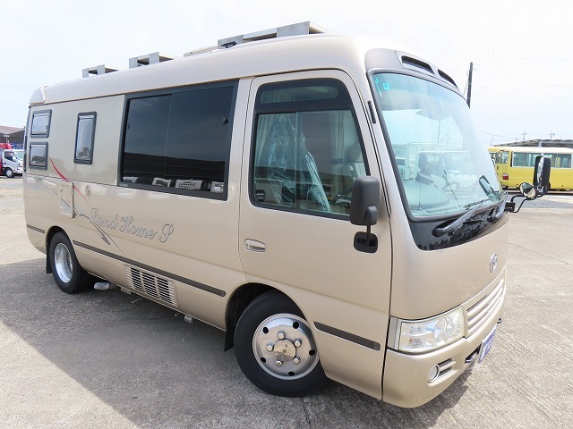 キャンピングカーバスコン