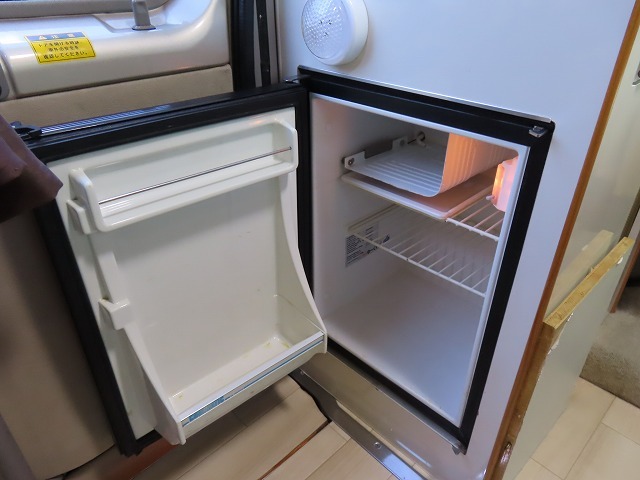 キャンピングカーバスコン