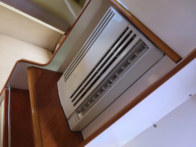 キャンピングカーバスコン