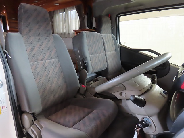 キャンピングカーキャブコン