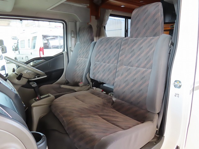 キャンピングカーキャブコン