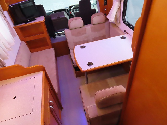 キャンピングカーキャブコン