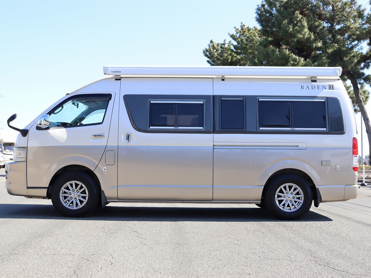 キャンピングカーバンコン