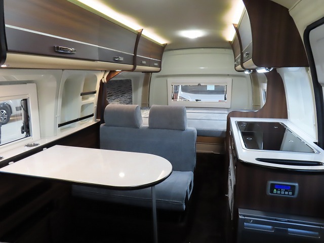 キャンピングカーバンコン