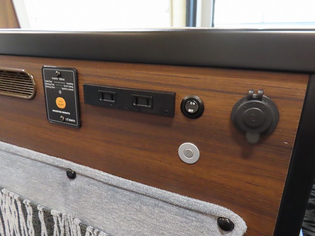 キャンピングカーバンコン