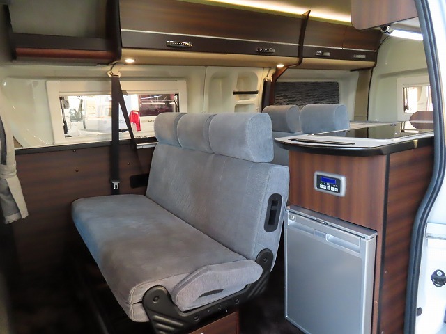 キャンピングカーバンコン