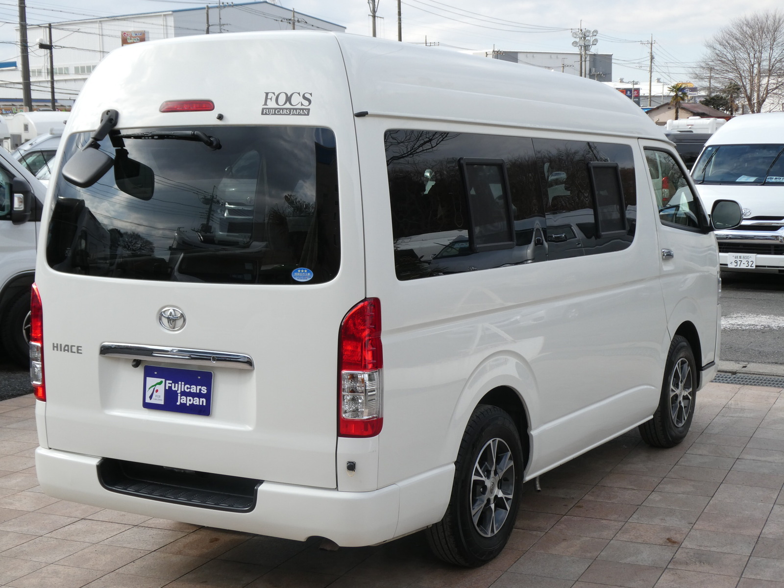 キャンピングカーバンコン