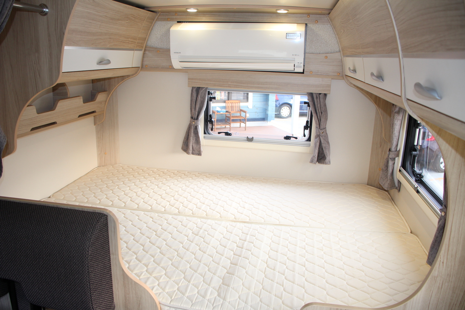 キャンピングカーキャブコン