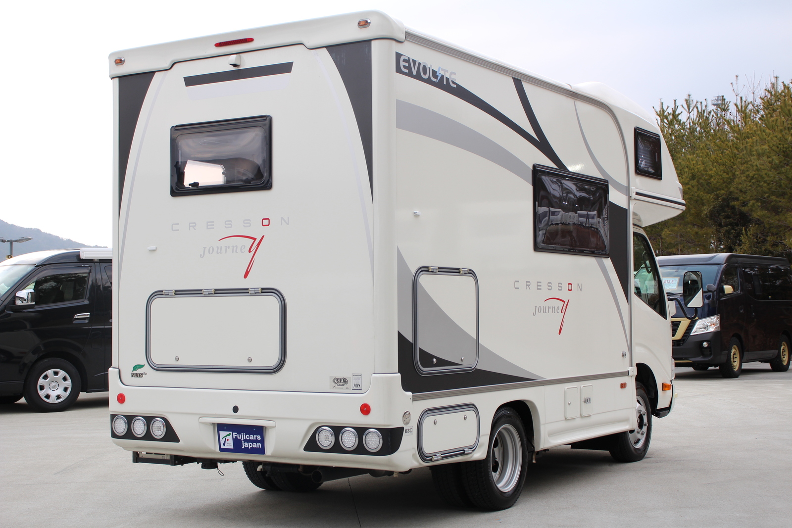 キャンピングカーキャブコン