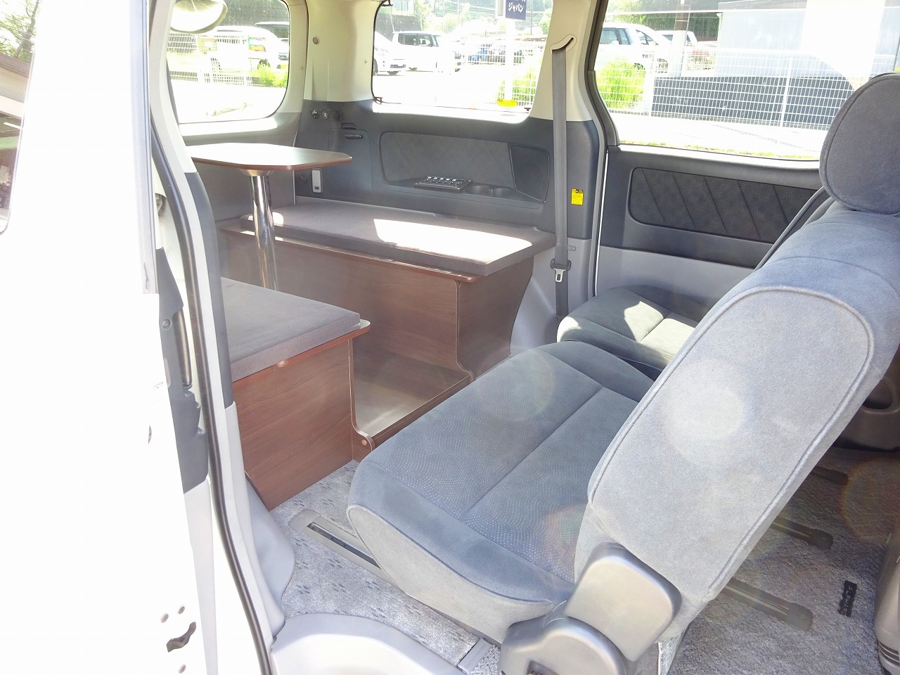 キャンピングカーバンコン